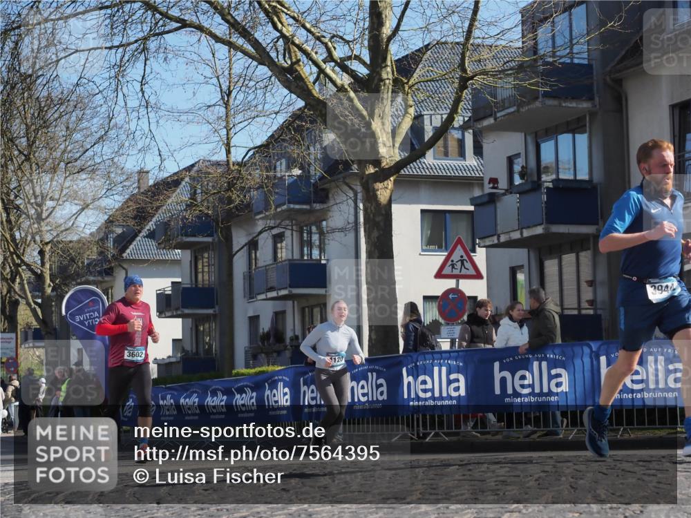 06.04.2025 - 44. Internationalen Wilhelmsburger Insellauf Luisa Fischer http://msf.ph/oto/7564395 06.04.2025 10:36:00 Ziel 3944, 3602, 120 meine-sportfotos.de