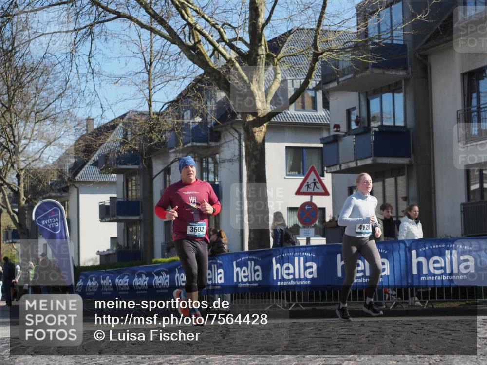 06.04.2025 - 44. Internationalen Wilhelmsburger Insellauf Luisa Fischer http://msf.ph/oto/7564428 06.04.2025 10:36:01 Ziel 3602, 4120 meine-sportfotos.de