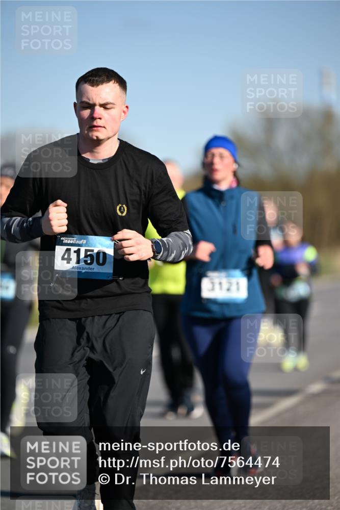 06.04.2025 - 44. Internationalen Wilhelmsburger Insellauf Dr. Thomas Lammeyer http://msf.ph/oto/7564474 06.04.2025 09:39:23 Laufen 44, 4150, 3121 meine-sportfotos.de