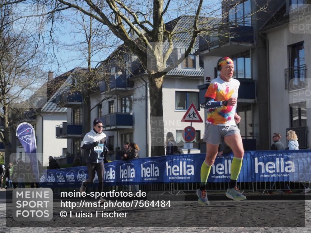 06.04.2025 - 44. Internationalen Wilhelmsburger Insellauf Luisa Fischer http://msf.ph/oto/7564484 06.04.2025 10:36:14 Ziel 13, 5178 meine-sportfotos.de