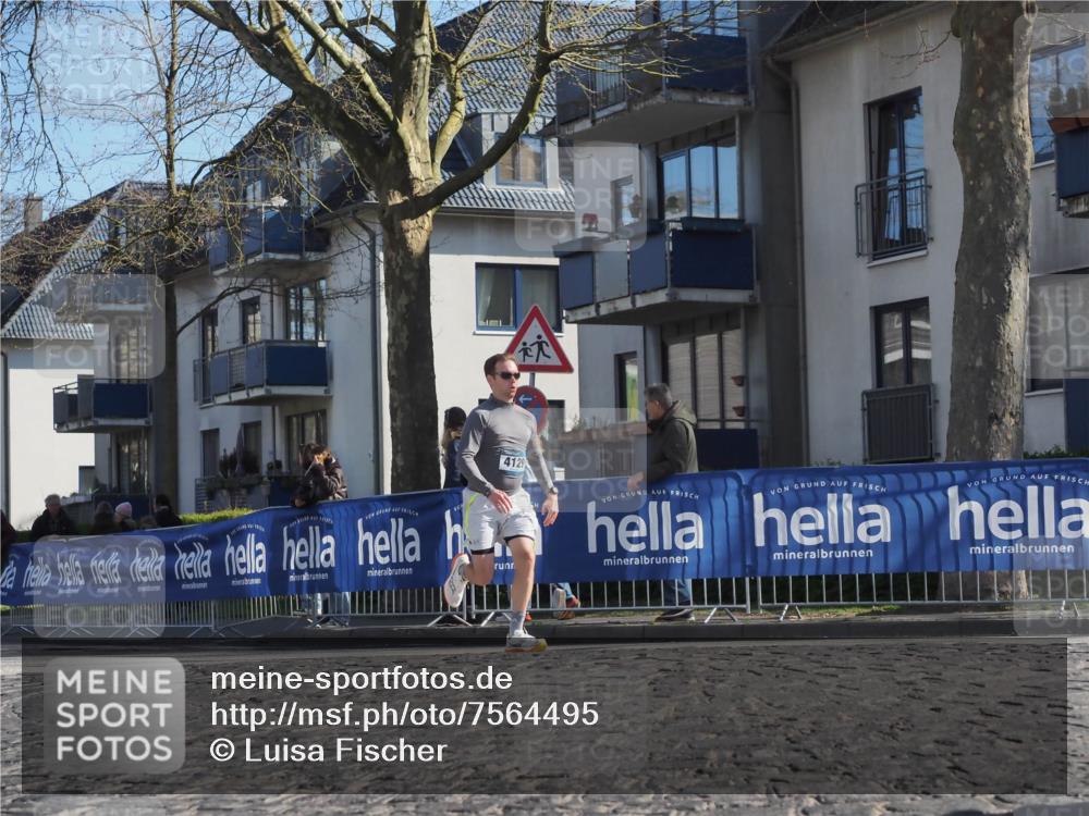 06.04.2025 - 44. Internationalen Wilhelmsburger Insellauf Luisa Fischer http://msf.ph/oto/7564495 06.04.2025 10:36:16 Ziel 42, 4129 meine-sportfotos.de