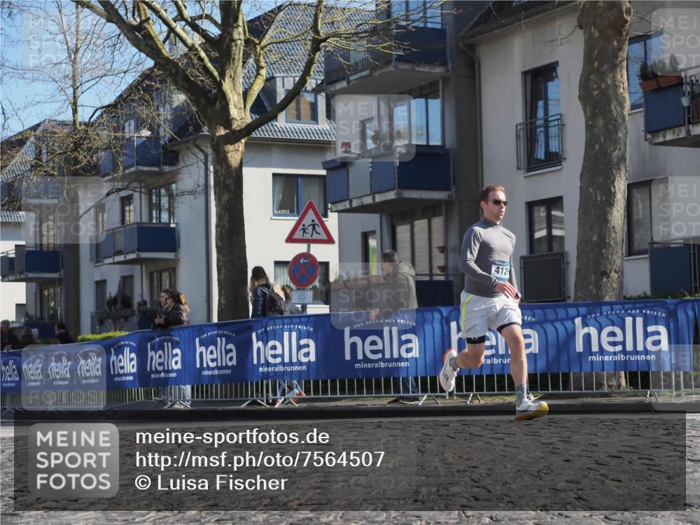 06.04.2025 - 44. Internationalen Wilhelmsburger Insellauf Luisa Fischer http://msf.ph/oto/7564507 06.04.2025 10:36:17 Ziel 412 meine-sportfotos.de