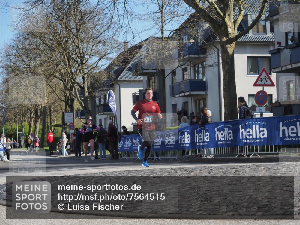 06.04.2025 - 44. Internationalen Wilhelmsburger Insellauf Luisa Fischer http://msf.ph/oto/7564515 06.04.2025 10:36:21 Ziel 77, 3139 meine-sportfotos.de