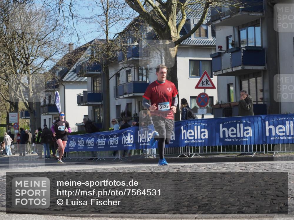 06.04.2025 - 44. Internationalen Wilhelmsburger Insellauf Luisa Fischer http://msf.ph/oto/7564531 06.04.2025 10:36:22 Ziel 4077, 3139 meine-sportfotos.de