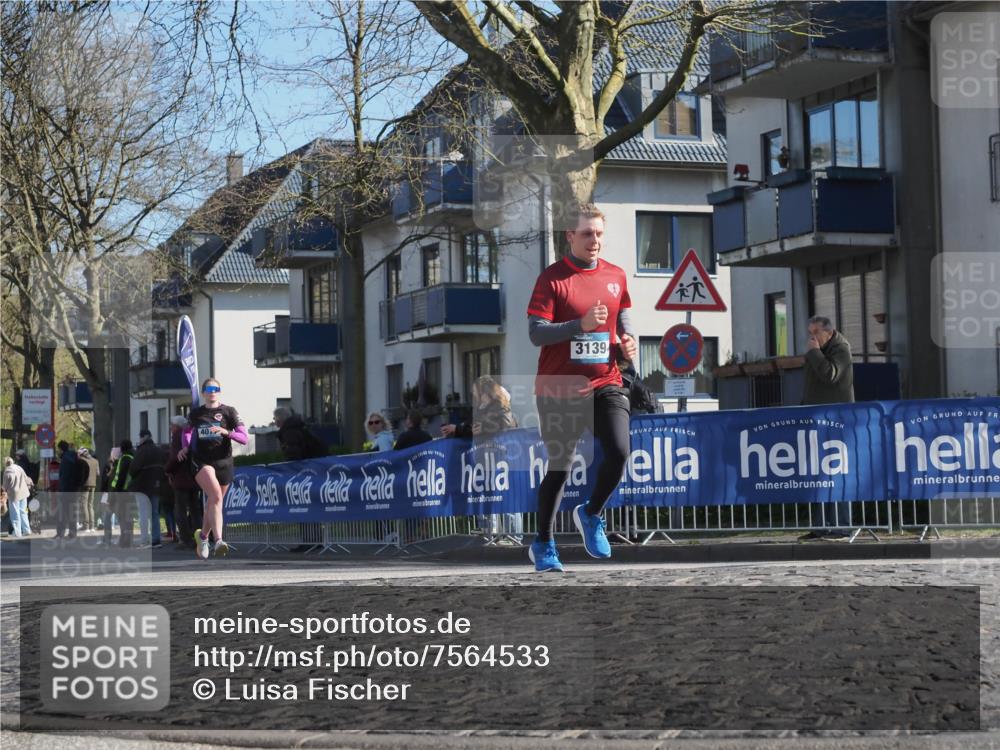 06.04.2025 - 44. Internationalen Wilhelmsburger Insellauf Luisa Fischer http://msf.ph/oto/7564533 06.04.2025 10:36:22 Ziel 3139, 40 meine-sportfotos.de