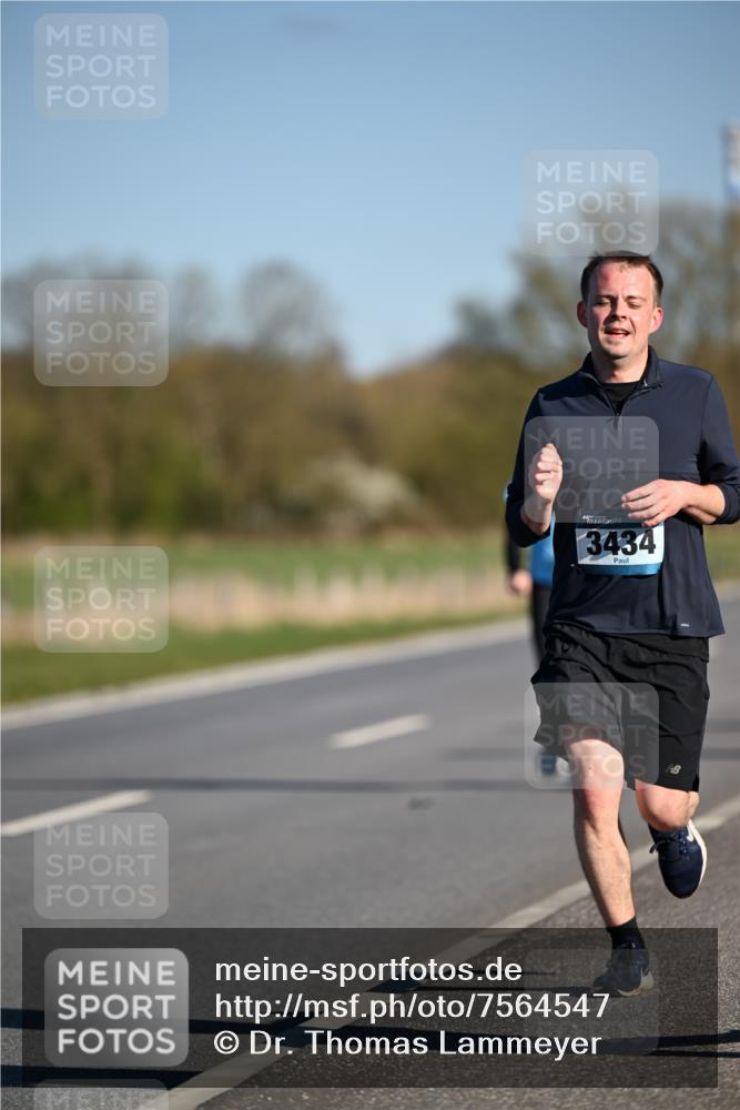 06.04.2025 - 44. Internationalen Wilhelmsburger Insellauf Dr. Thomas Lammeyer http://msf.ph/oto/7564547 06.04.2025 09:39:31 Laufen 3434 meine-sportfotos.de