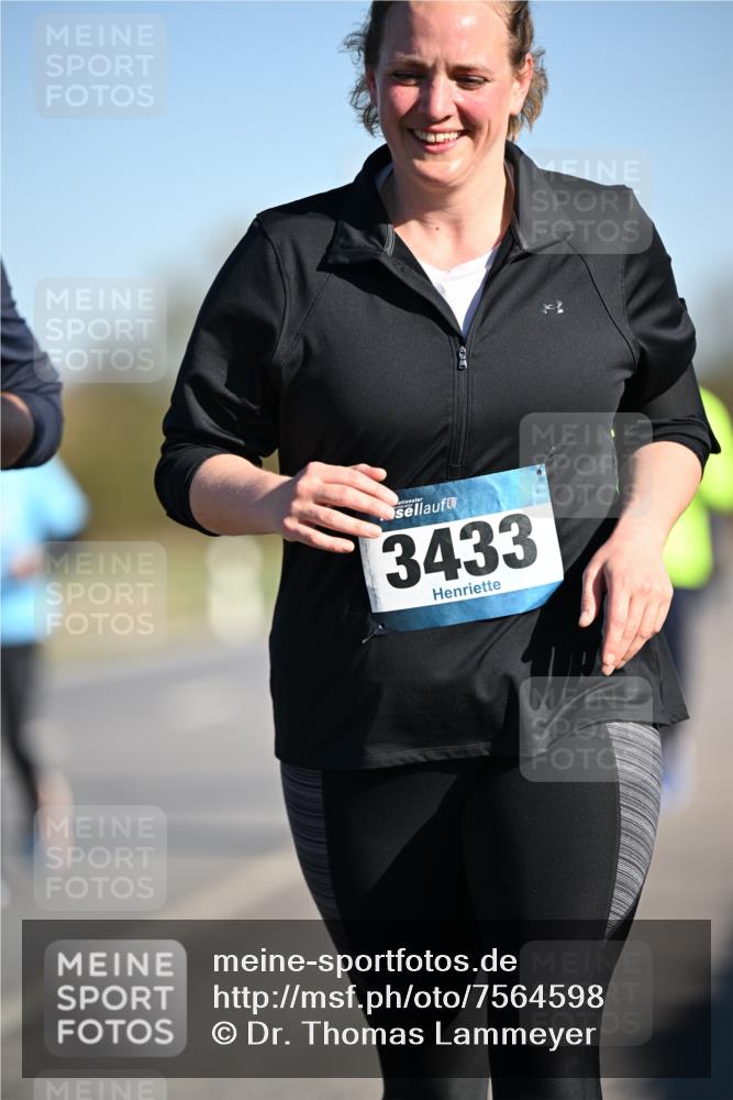 06.04.2025 - 44. Internationalen Wilhelmsburger Insellauf Dr. Thomas Lammeyer http://msf.ph/oto/7564598 06.04.2025 09:39:33 Laufen 3433 meine-sportfotos.de