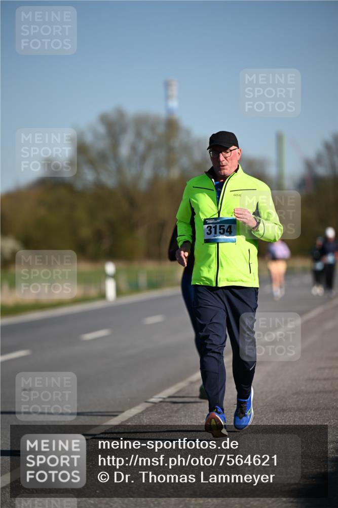06.04.2025 - 44. Internationalen Wilhelmsburger Insellauf Dr. Thomas Lammeyer http://msf.ph/oto/7564621 06.04.2025 09:39:35 Laufen 3154 meine-sportfotos.de