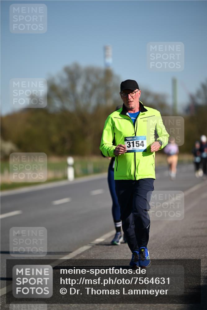 06.04.2025 - 44. Internationalen Wilhelmsburger Insellauf Dr. Thomas Lammeyer http://msf.ph/oto/7564631 06.04.2025 09:39:36 Laufen 3154 meine-sportfotos.de