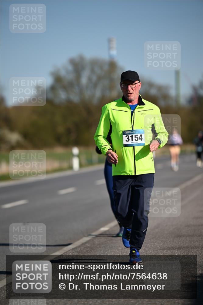 06.04.2025 - 44. Internationalen Wilhelmsburger Insellauf Dr. Thomas Lammeyer http://msf.ph/oto/7564638 06.04.2025 09:39:36 Laufen 3154 meine-sportfotos.de