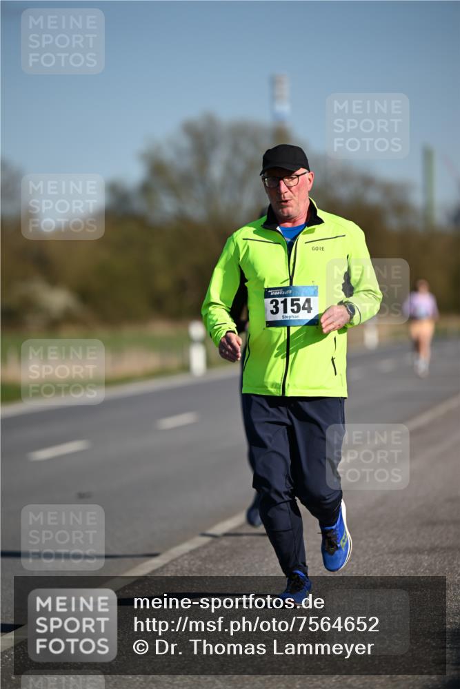 06.04.2025 - 44. Internationalen Wilhelmsburger Insellauf Dr. Thomas Lammeyer http://msf.ph/oto/7564652 06.04.2025 09:39:36 Laufen 3154 meine-sportfotos.de