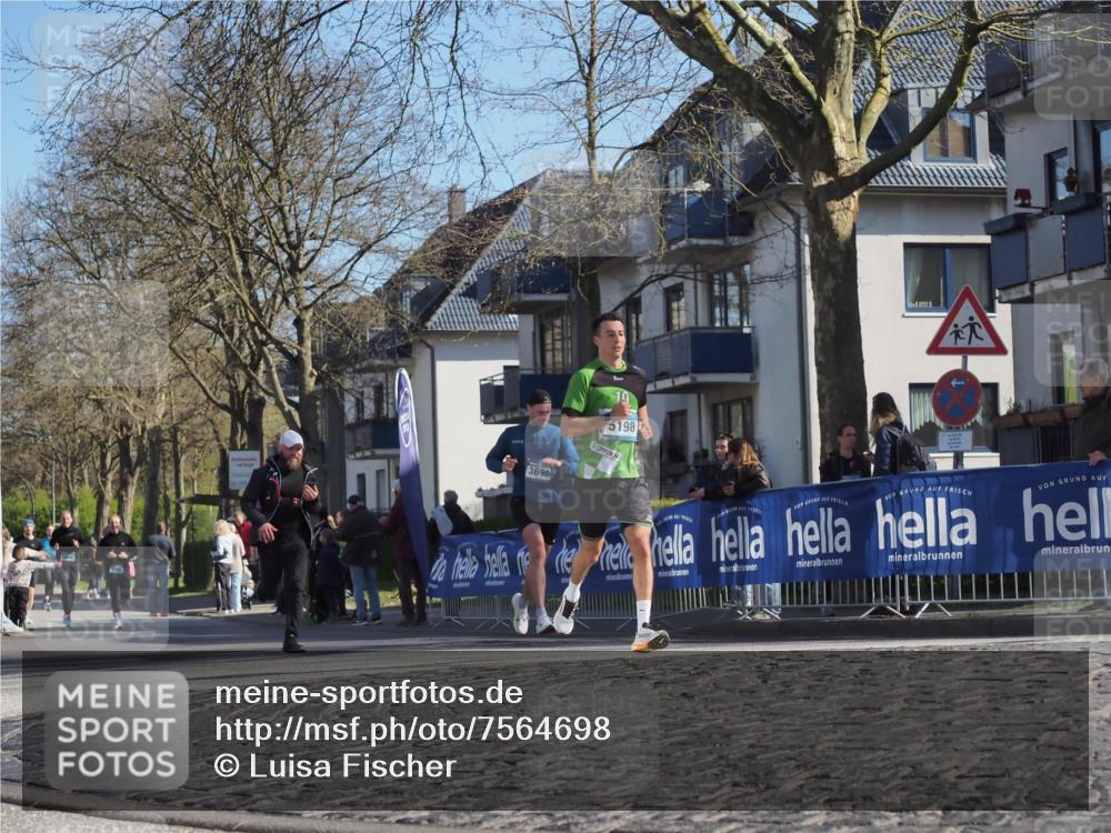 06.04.2025 - 44. Internationalen Wilhelmsburger Insellauf Luisa Fischer http://msf.ph/oto/7564698 06.04.2025 10:36:49 Ziel 3690, 19, 5198, 94 meine-sportfotos.de