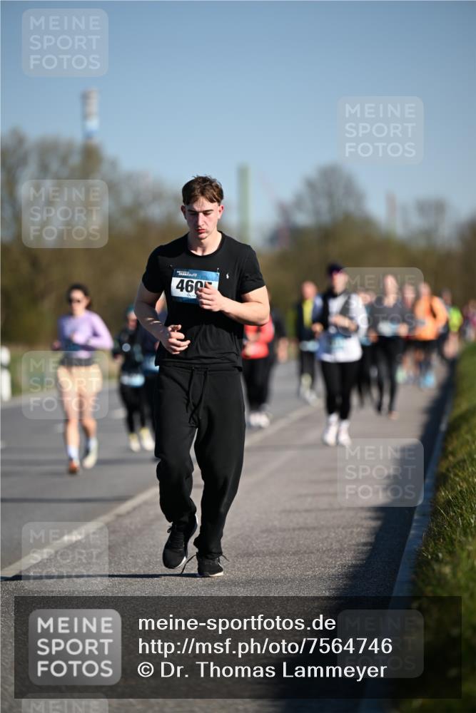 06.04.2025 - 44. Internationalen Wilhelmsburger Insellauf Dr. Thomas Lammeyer http://msf.ph/oto/7564746 06.04.2025 09:39:49 Laufen 460 meine-sportfotos.de