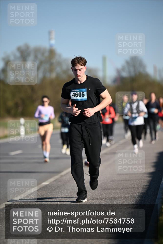 06.04.2025 - 44. Internationalen Wilhelmsburger Insellauf Dr. Thomas Lammeyer http://msf.ph/oto/7564756 06.04.2025 09:39:49 Laufen 4605 meine-sportfotos.de