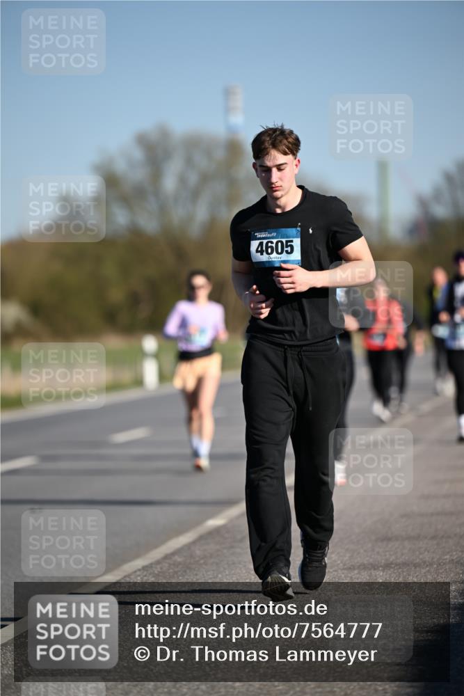 06.04.2025 - 44. Internationalen Wilhelmsburger Insellauf Dr. Thomas Lammeyer http://msf.ph/oto/7564777 06.04.2025 09:39:50 Laufen 4605 meine-sportfotos.de