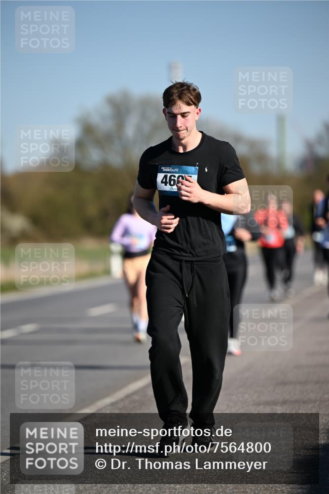 06.04.2025 - 44. Internationalen Wilhelmsburger Insellauf Dr. Thomas Lammeyer http://msf.ph/oto/7564800 06.04.2025 09:39:50 Laufen 466 meine-sportfotos.de