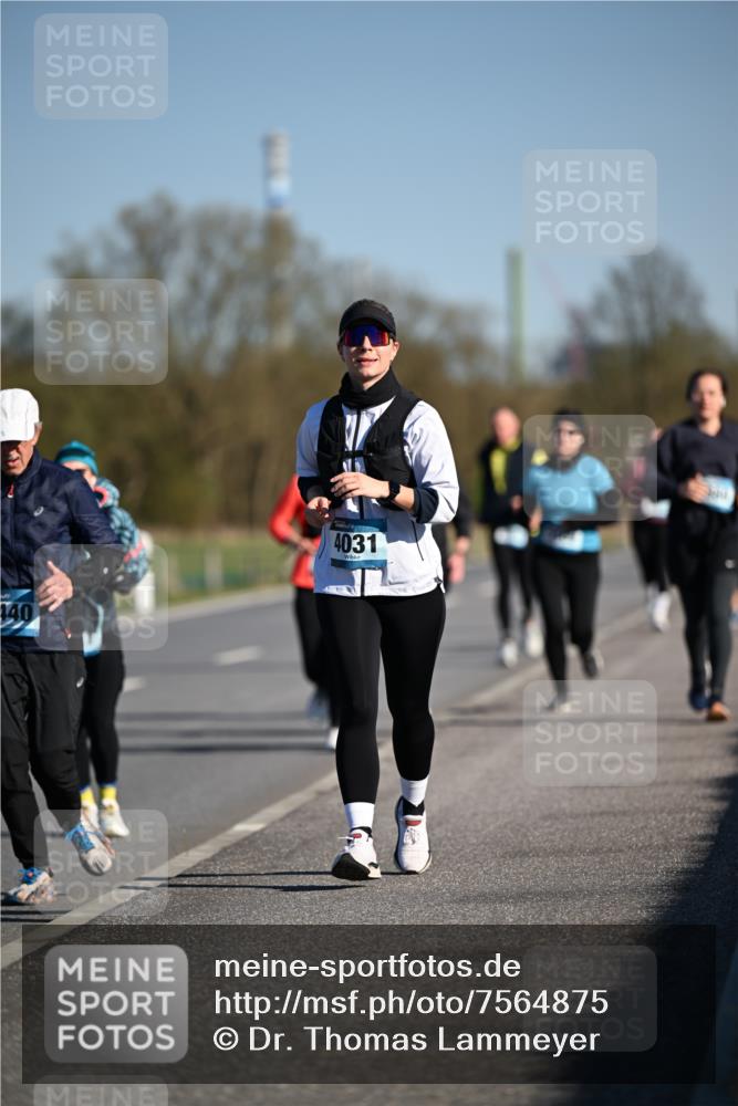 06.04.2025 - 44. Internationalen Wilhelmsburger Insellauf Dr. Thomas Lammeyer http://msf.ph/oto/7564875 06.04.2025 09:39:56 Laufen 440, 4031 meine-sportfotos.de