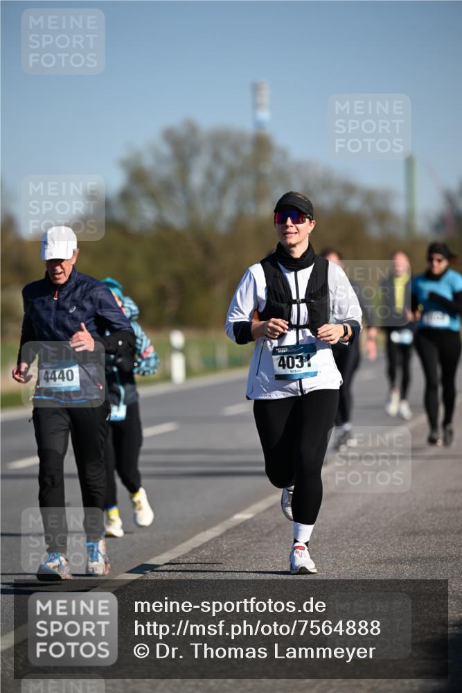 06.04.2025 - 44. Internationalen Wilhelmsburger Insellauf Dr. Thomas Lammeyer http://msf.ph/oto/7564888 06.04.2025 09:39:56 Laufen 4440, 4031 meine-sportfotos.de