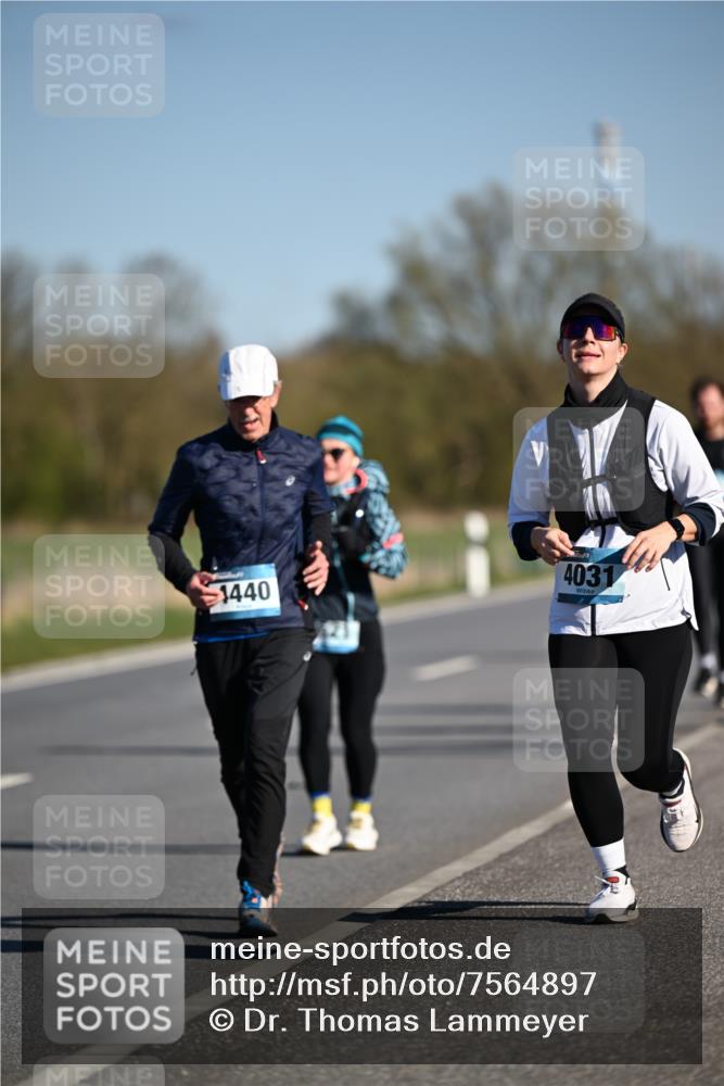 06.04.2025 - 44. Internationalen Wilhelmsburger Insellauf Dr. Thomas Lammeyer http://msf.ph/oto/7564897 06.04.2025 09:39:57 Laufen 1440, 4031 meine-sportfotos.de