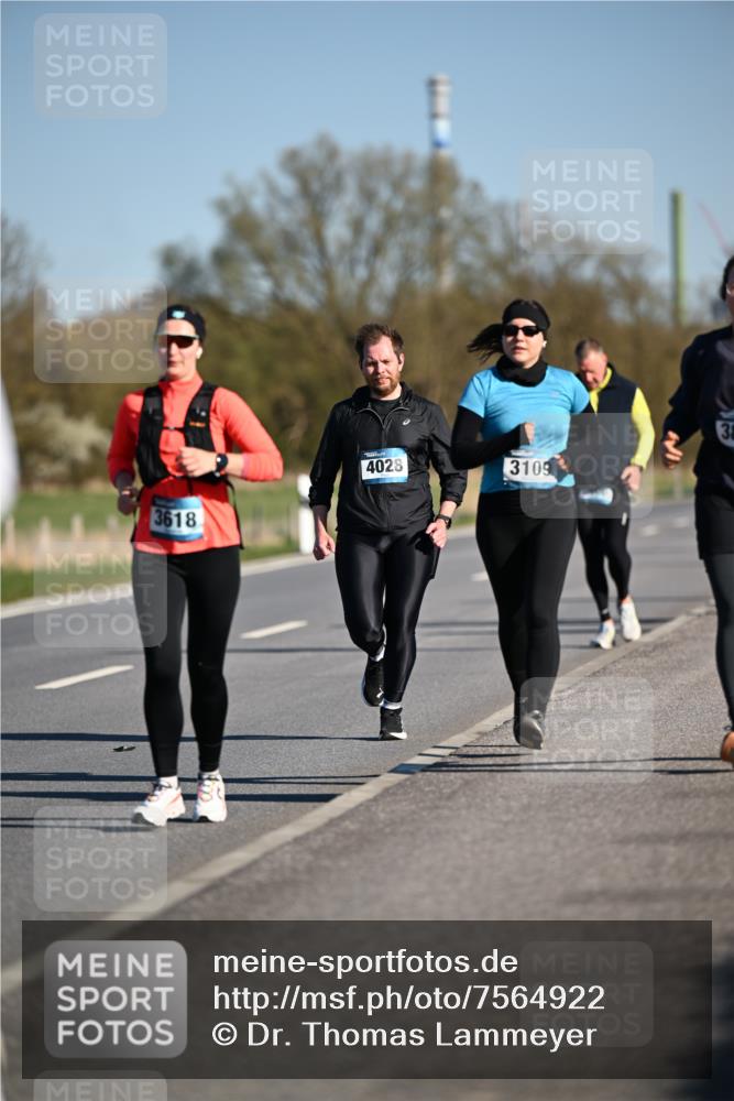 06.04.2025 - 44. Internationalen Wilhelmsburger Insellauf Dr. Thomas Lammeyer http://msf.ph/oto/7564922 06.04.2025 09:40:00 Laufen 3618, 4028, 3109 meine-sportfotos.de