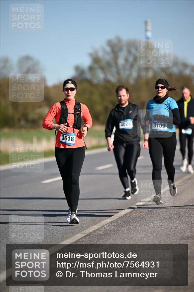 06.04.2025 - 44. Internationalen Wilhelmsburger Insellauf Dr. Thomas Lammeyer http://msf.ph/oto/7564931 06.04.2025 09:40:00 Laufen 3618, 4028, 3109 meine-sportfotos.de