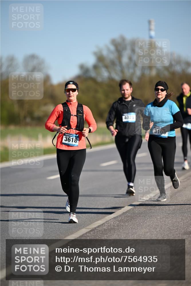 06.04.2025 - 44. Internationalen Wilhelmsburger Insellauf Dr. Thomas Lammeyer http://msf.ph/oto/7564935 06.04.2025 09:40:00 Laufen 3618, 4028, 3105 meine-sportfotos.de