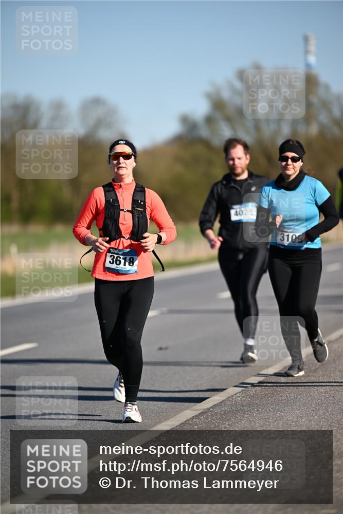 06.04.2025 - 44. Internationalen Wilhelmsburger Insellauf Dr. Thomas Lammeyer http://msf.ph/oto/7564946 06.04.2025 09:40:01 Laufen 4023, 3109, 3618 meine-sportfotos.de