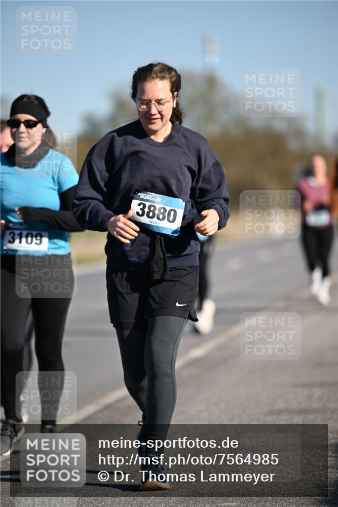 06.04.2025 - 44. Internationalen Wilhelmsburger Insellauf Dr. Thomas Lammeyer http://msf.ph/oto/7564985 06.04.2025 09:40:03 Laufen 3109, 3880 meine-sportfotos.de