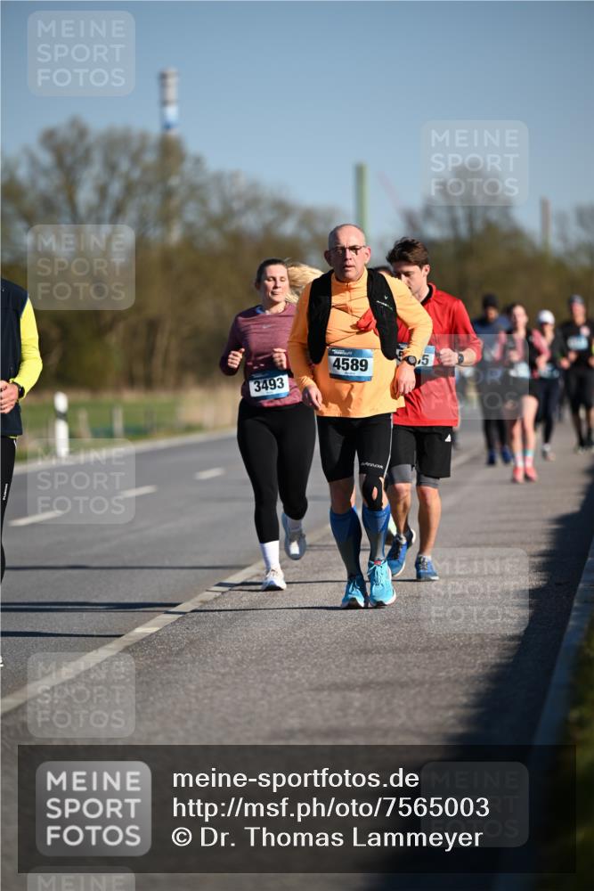 06.04.2025 - 44. Internationalen Wilhelmsburger Insellauf Dr. Thomas Lammeyer http://msf.ph/oto/7565003 06.04.2025 09:40:06 Laufen 3493, 4589 meine-sportfotos.de
