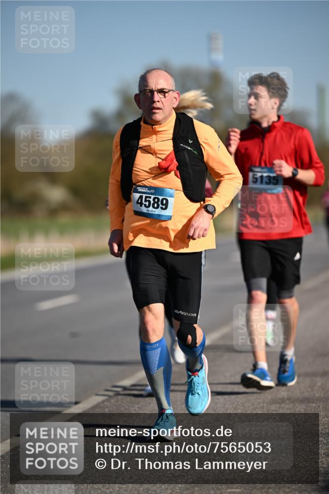 06.04.2025 - 44. Internationalen Wilhelmsburger Insellauf Dr. Thomas Lammeyer http://msf.ph/oto/7565053 06.04.2025 09:40:10 Laufen 4589, 5135 meine-sportfotos.de