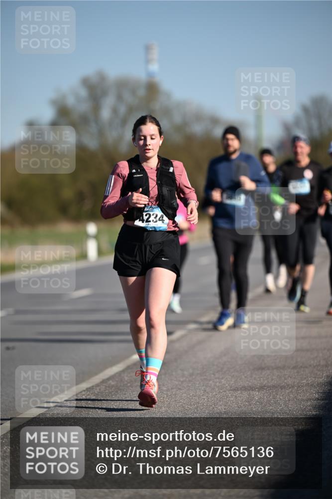 06.04.2025 - 44. Internationalen Wilhelmsburger Insellauf Dr. Thomas Lammeyer http://msf.ph/oto/7565136 06.04.2025 09:40:18 Laufen 4234 meine-sportfotos.de
