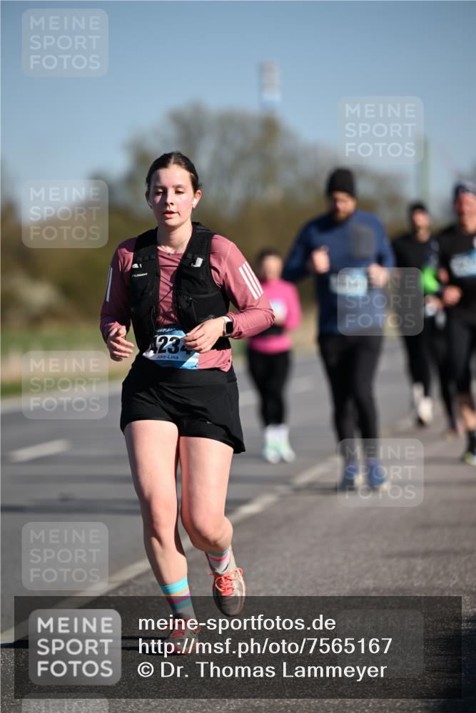 06.04.2025 - 44. Internationalen Wilhelmsburger Insellauf Dr. Thomas Lammeyer http://msf.ph/oto/7565167 06.04.2025 09:40:19 Laufen 232 meine-sportfotos.de
