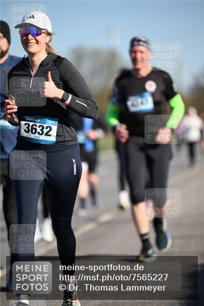 06.04.2025 - 44. Internationalen Wilhelmsburger Insellauf Dr. Thomas Lammeyer http://msf.ph/oto/7565227 06.04.2025 09:40:23 Laufen 44, 3632, 104 meine-sportfotos.de