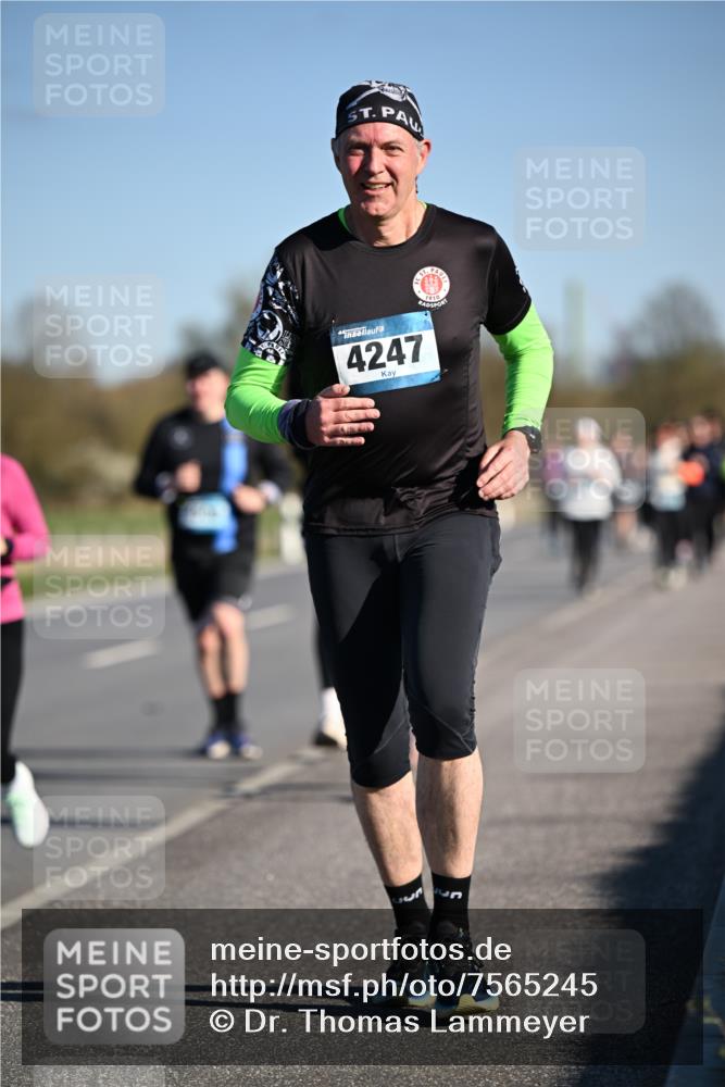 06.04.2025 - 44. Internationalen Wilhelmsburger Insellauf Dr. Thomas Lammeyer http://msf.ph/oto/7565245 06.04.2025 09:40:25 Laufen 4247, 1910 meine-sportfotos.de