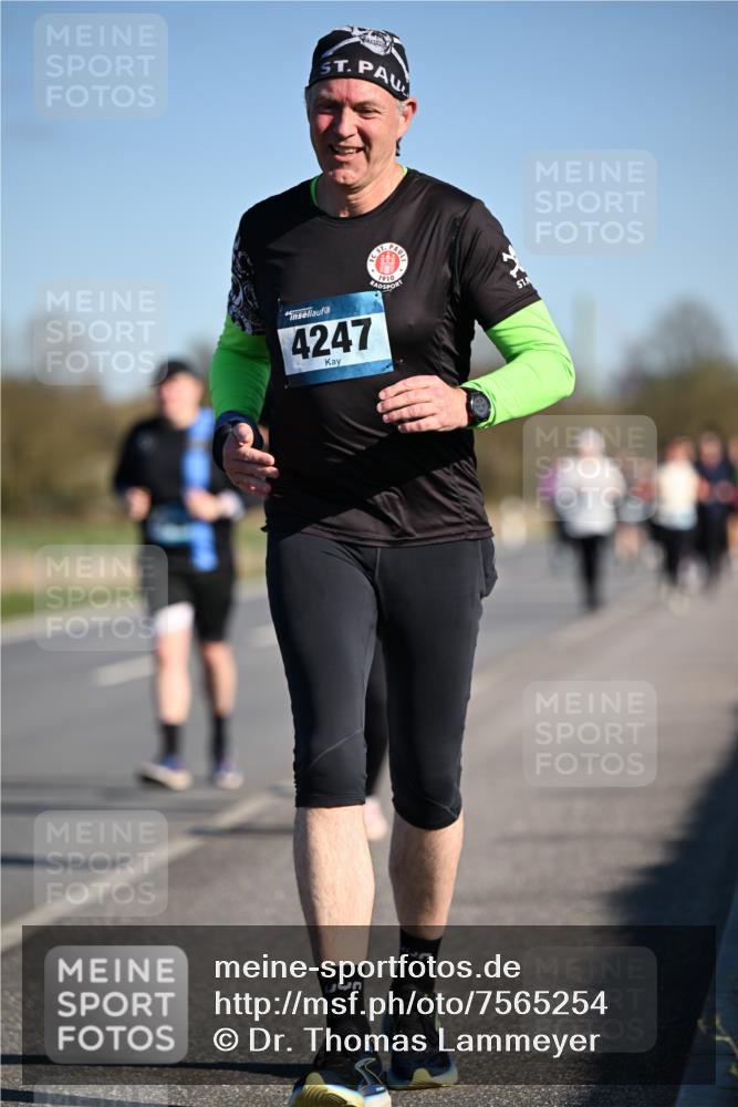 06.04.2025 - 44. Internationalen Wilhelmsburger Insellauf Dr. Thomas Lammeyer http://msf.ph/oto/7565254 06.04.2025 09:40:25 Laufen 635, 4247, 1910 meine-sportfotos.de