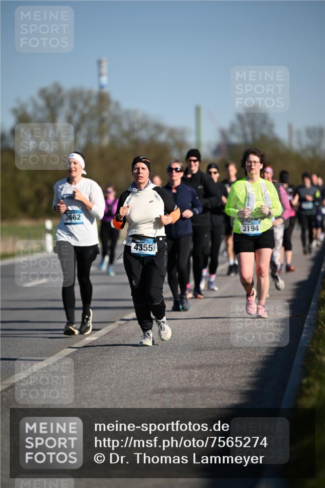 06.04.2025 - 44. Internationalen Wilhelmsburger Insellauf Dr. Thomas Lammeyer http://msf.ph/oto/7565274 06.04.2025 09:40:35 Laufen 3662, 4355, 3194 meine-sportfotos.de
