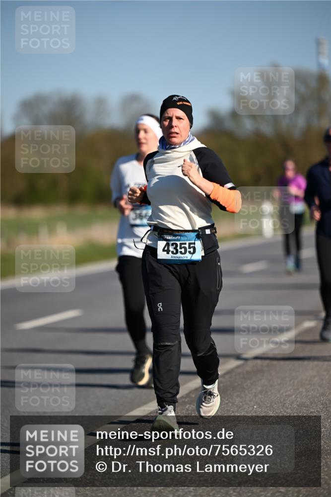 06.04.2025 - 44. Internationalen Wilhelmsburger Insellauf Dr. Thomas Lammeyer http://msf.ph/oto/7565326 06.04.2025 09:40:38 Laufen 4355, 50 meine-sportfotos.de