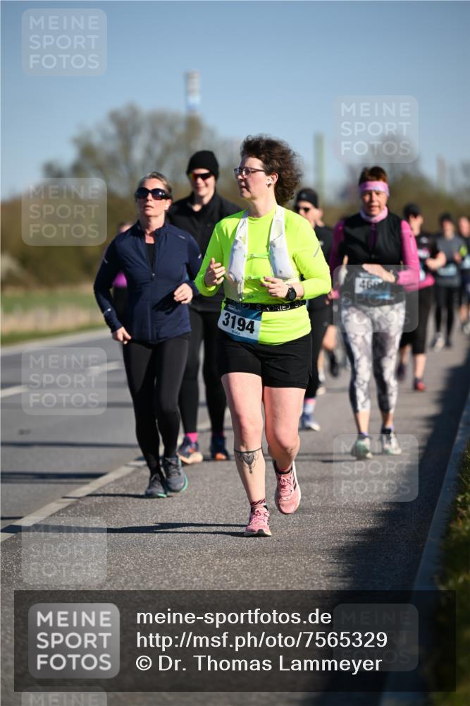 06.04.2025 - 44. Internationalen Wilhelmsburger Insellauf Dr. Thomas Lammeyer http://msf.ph/oto/7565329 06.04.2025 09:40:39 Laufen 3194, 4600 meine-sportfotos.de