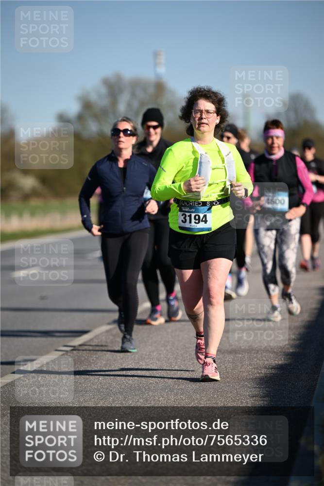 06.04.2025 - 44. Internationalen Wilhelmsburger Insellauf Dr. Thomas Lammeyer http://msf.ph/oto/7565336 06.04.2025 09:40:39 Laufen 3194, 4600 meine-sportfotos.de