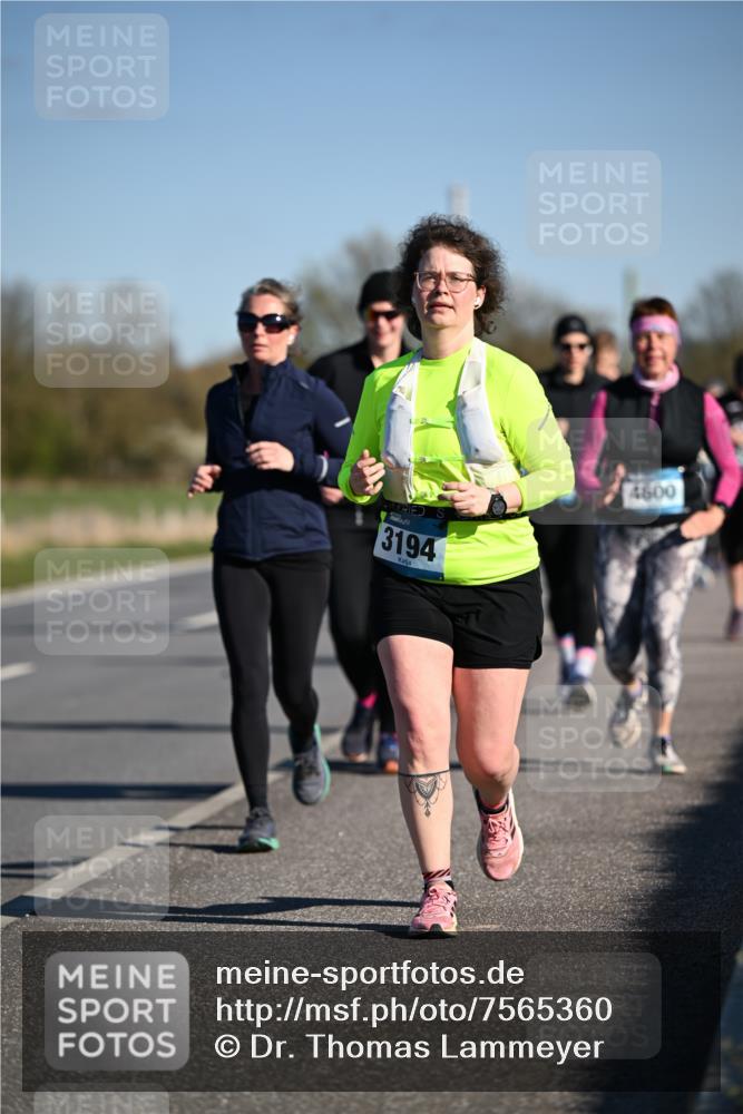 06.04.2025 - 44. Internationalen Wilhelmsburger Insellauf Dr. Thomas Lammeyer http://msf.ph/oto/7565360 06.04.2025 09:40:40 Laufen 3194, 4600 meine-sportfotos.de