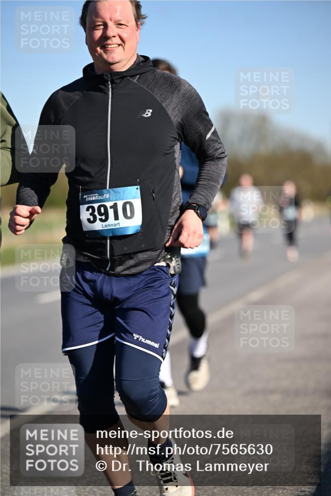 06.04.2025 - 44. Internationalen Wilhelmsburger Insellauf Dr. Thomas Lammeyer http://msf.ph/oto/7565630 06.04.2025 09:40:58 Laufen 3, 3910 meine-sportfotos.de