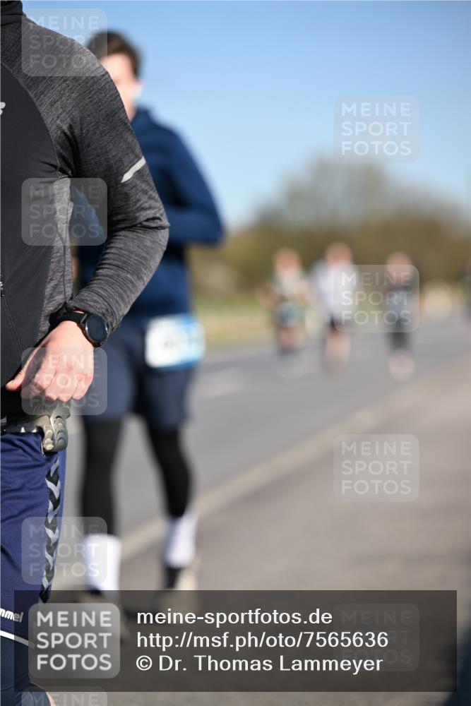 06.04.2025 - 44. Internationalen Wilhelmsburger Insellauf Dr. Thomas Lammeyer http://msf.ph/oto/7565636 06.04.2025 09:40:58 Laufen  meine-sportfotos.de