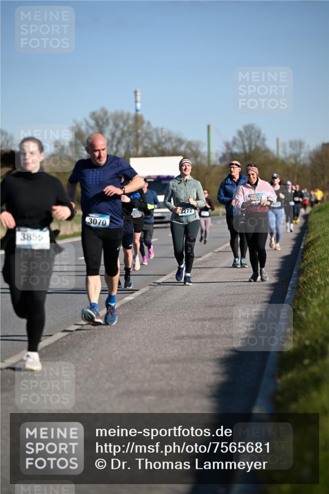 06.04.2025 - 44. Internationalen Wilhelmsburger Insellauf Dr. Thomas Lammeyer http://msf.ph/oto/7565681 06.04.2025 09:41:09 Laufen 3855, 3070, 3272 meine-sportfotos.de