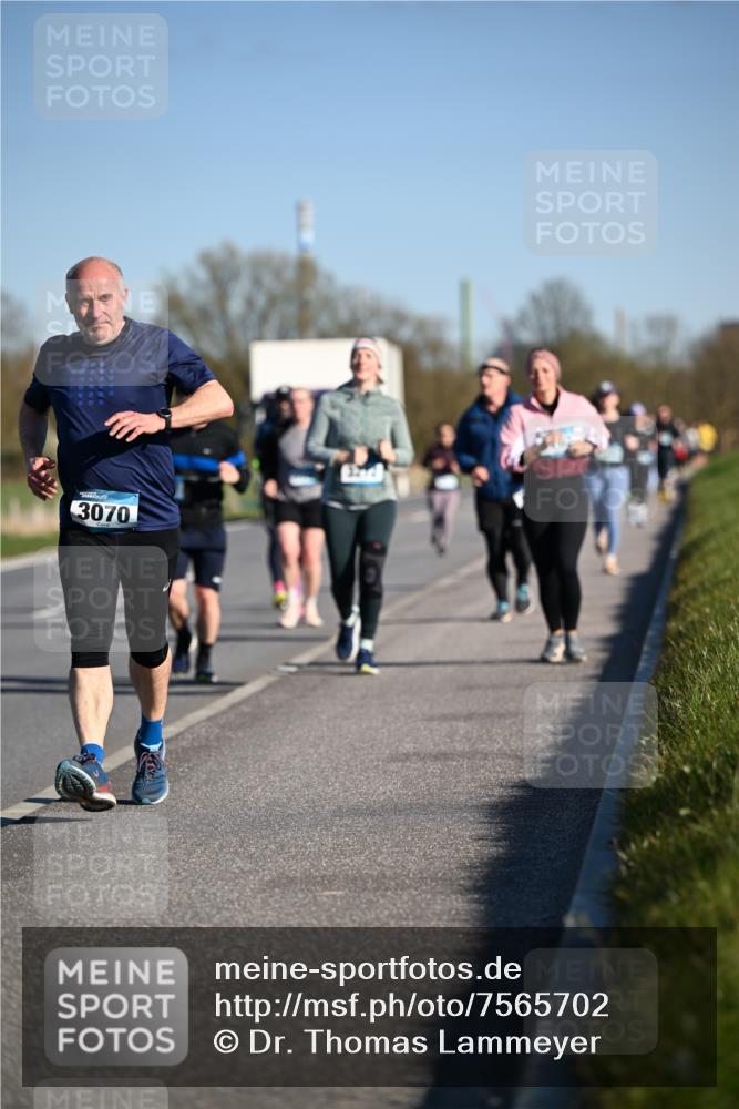 06.04.2025 - 44. Internationalen Wilhelmsburger Insellauf Dr. Thomas Lammeyer http://msf.ph/oto/7565702 06.04.2025 09:41:10 Laufen 3070 meine-sportfotos.de
