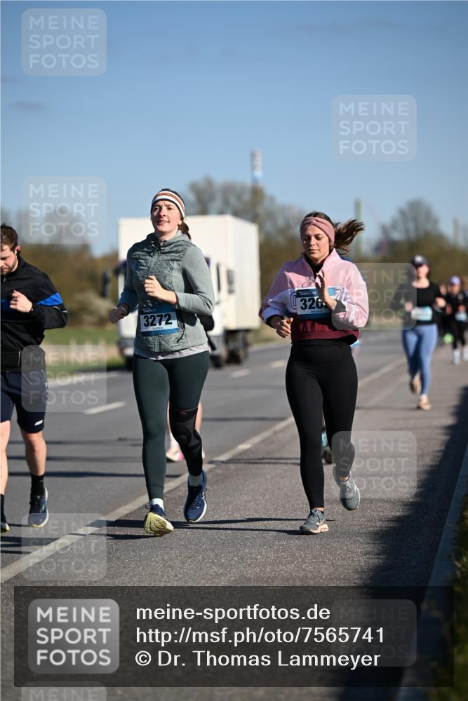06.04.2025 - 44. Internationalen Wilhelmsburger Insellauf Dr. Thomas Lammeyer http://msf.ph/oto/7565741 06.04.2025 09:41:13 Laufen 3272, 326 meine-sportfotos.de
