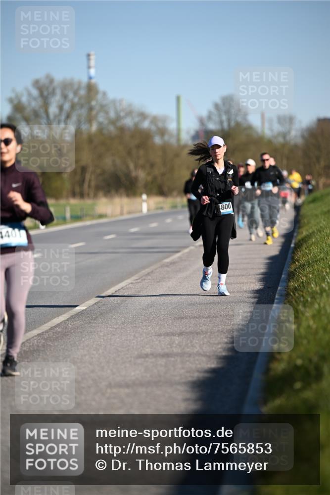 06.04.2025 - 44. Internationalen Wilhelmsburger Insellauf Dr. Thomas Lammeyer http://msf.ph/oto/7565853 06.04.2025 09:41:24 Laufen 1401, 800 meine-sportfotos.de