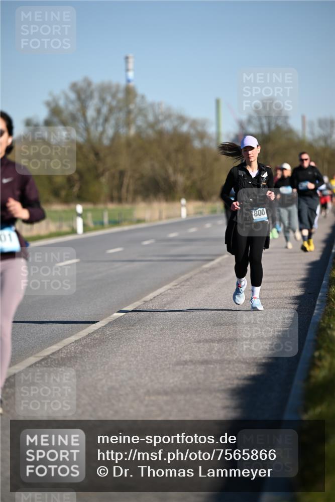 06.04.2025 - 44. Internationalen Wilhelmsburger Insellauf Dr. Thomas Lammeyer http://msf.ph/oto/7565866 06.04.2025 09:41:25 Laufen 01, 800 meine-sportfotos.de