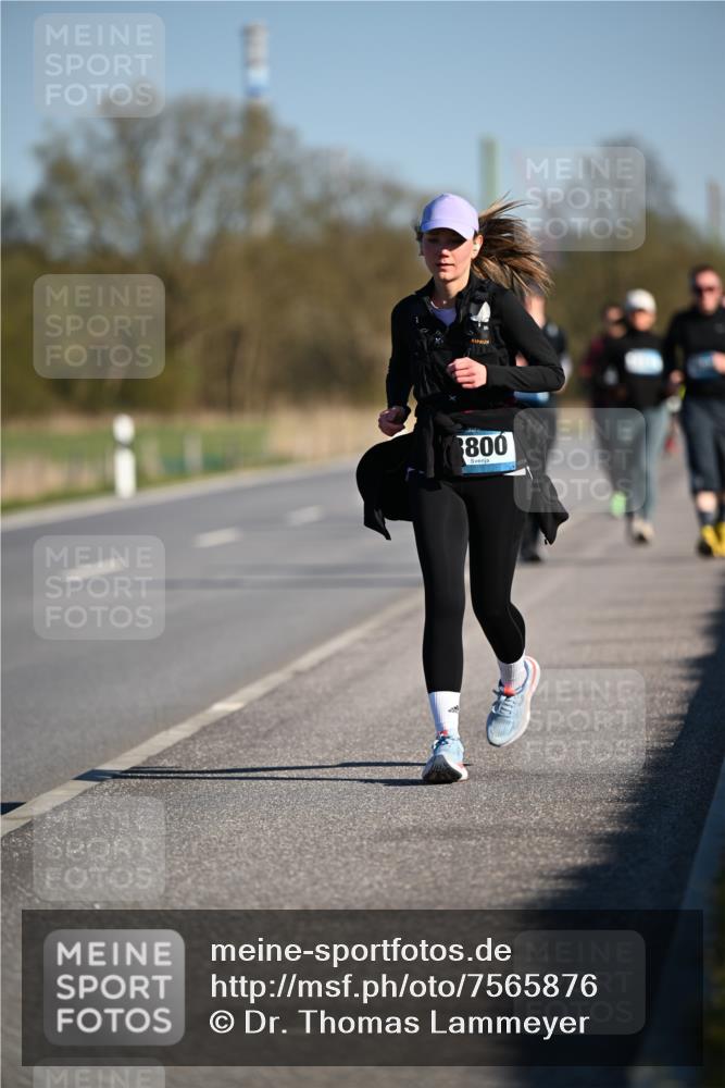 06.04.2025 - 44. Internationalen Wilhelmsburger Insellauf Dr. Thomas Lammeyer http://msf.ph/oto/7565876 06.04.2025 09:41:26 Laufen 800 meine-sportfotos.de