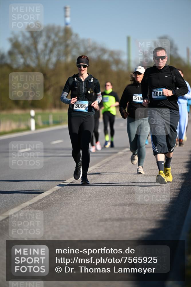 06.04.2025 - 44. Internationalen Wilhelmsburger Insellauf Dr. Thomas Lammeyer http://msf.ph/oto/7565925 06.04.2025 09:41:33 Laufen 3095, 515, 4086 meine-sportfotos.de