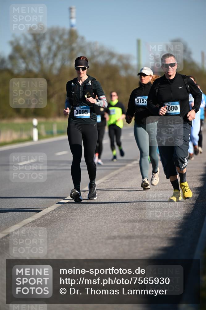 06.04.2025 - 44. Internationalen Wilhelmsburger Insellauf Dr. Thomas Lammeyer http://msf.ph/oto/7565930 06.04.2025 09:41:33 Laufen 3095, 5157, 080 meine-sportfotos.de